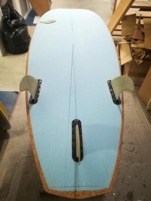 Planche de surf Notox Korko en cours de fabrication