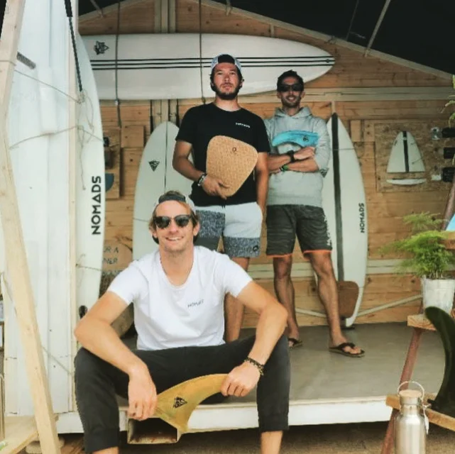 les 3 co-fondateurs de Nomads Surfing